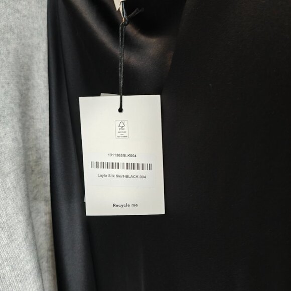 REFORMATION Layla Silk Skirt in Black, size 4 - Picture 4 of 9